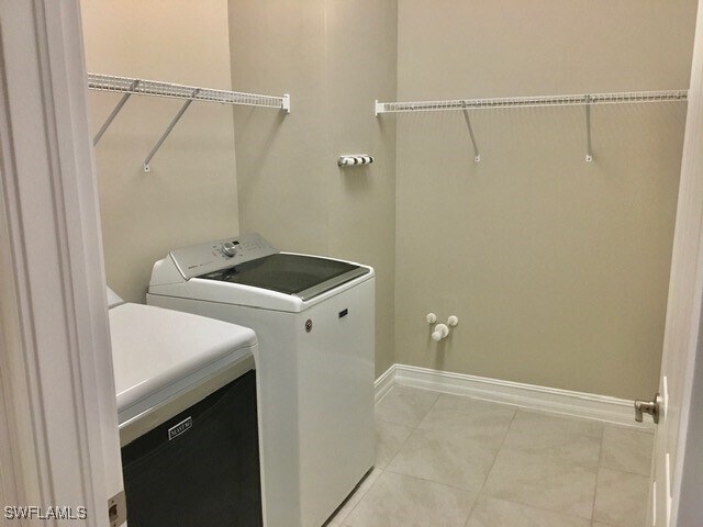 Building Photo - 1414 Mockingbird Dr