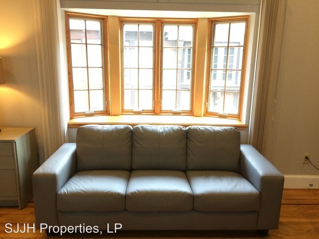 Foto del edificio - 746 Yorkway Pl