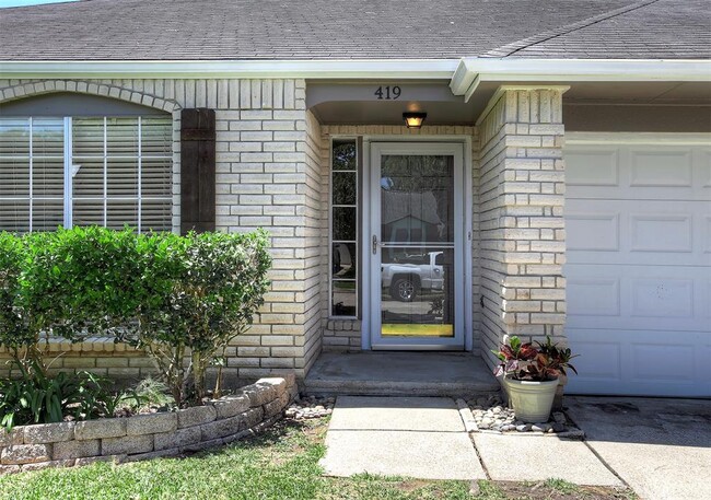 Foto del edificio - 419 Heatherwood Ct