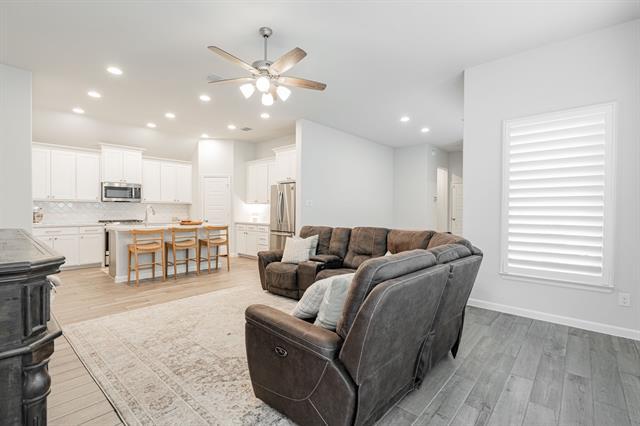 Foto del edificio - 5308 Tupper Ave