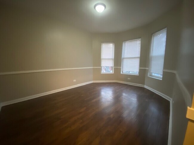 Foto del edificio - 6403 S St Lawrence Ave