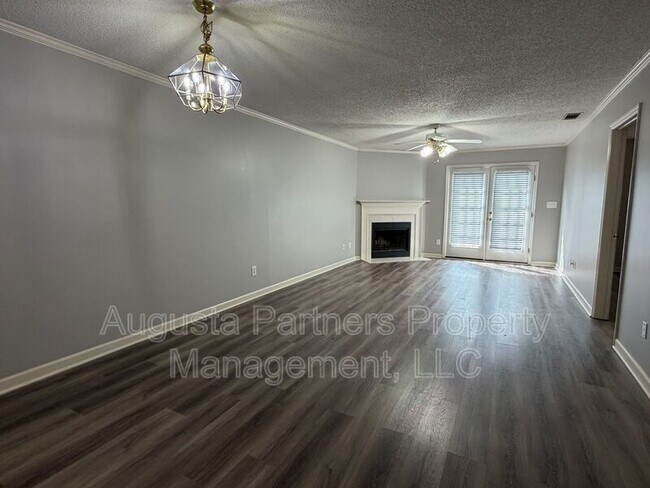 Foto del edificio - 4420 Misty Cove Ct