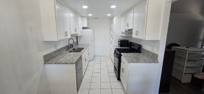 Building Photo - 1437 Clemson Way