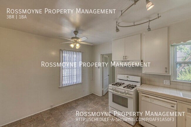 Foto del edificio - 3 Bed 1 Bath Front House in Glendale