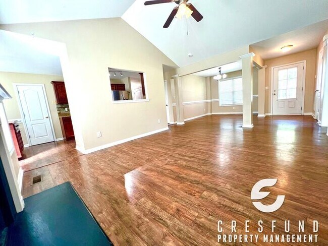 Foto del edificio - Conveniently Located Close to RALEIGH/RDU/...