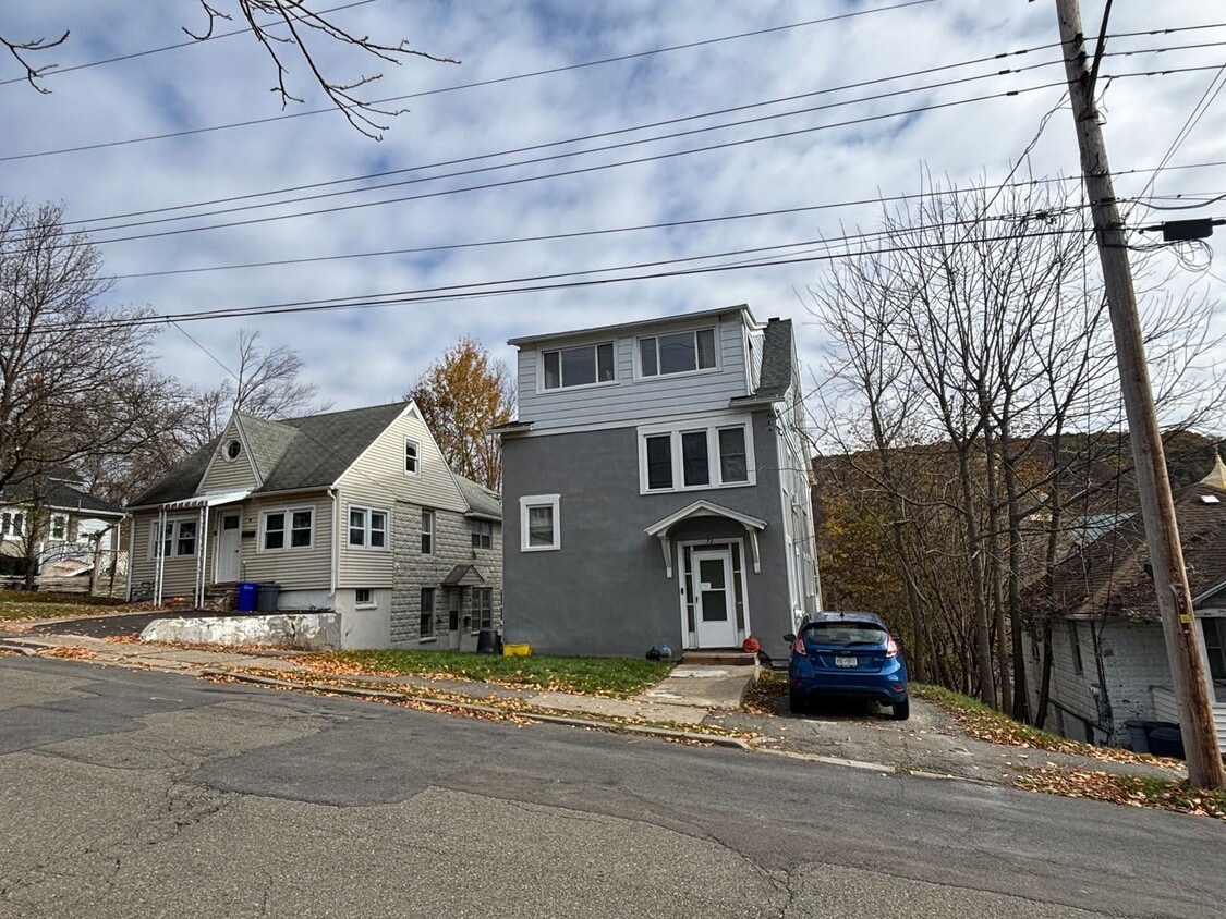 Foto del edificio - 72 Virginia Ave