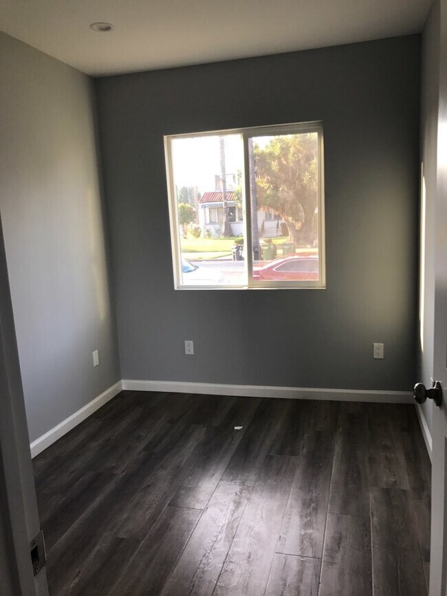 Building Photo - 2020 W 54th St., LLC