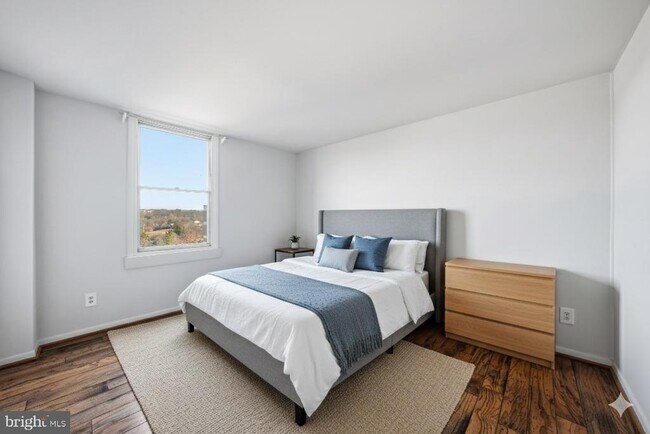 Foto del edificio - 4600 Duke St