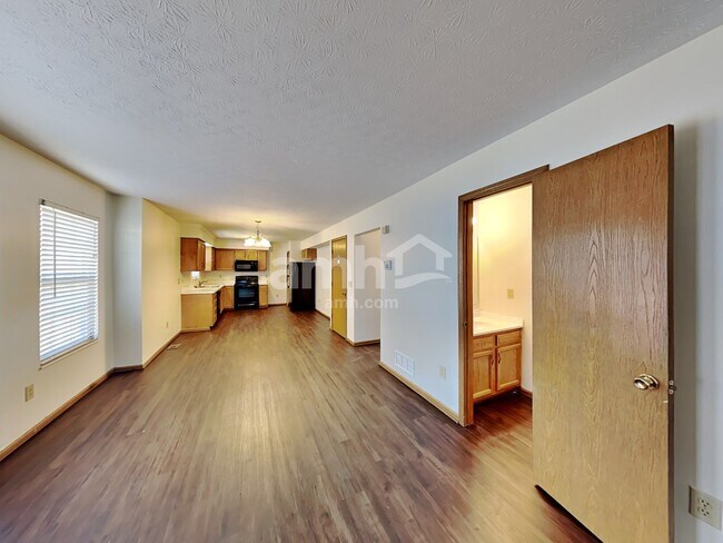 Foto del edificio - 3162 Fairchild Court