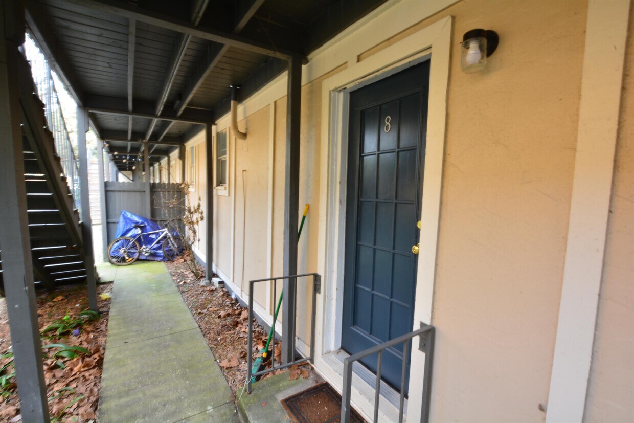 Foto principal - 915 E Palmetto St