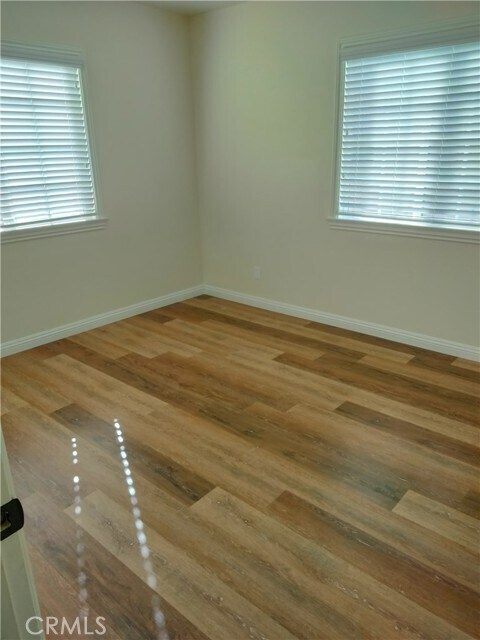 Foto del edificio - 2704 W Grand Ave