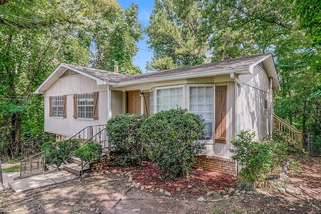 Building Photo - 5064 Darlene Dr