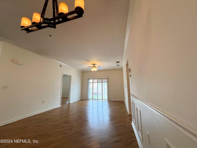 Building Photo - 6925 Ortega Woods Dr
