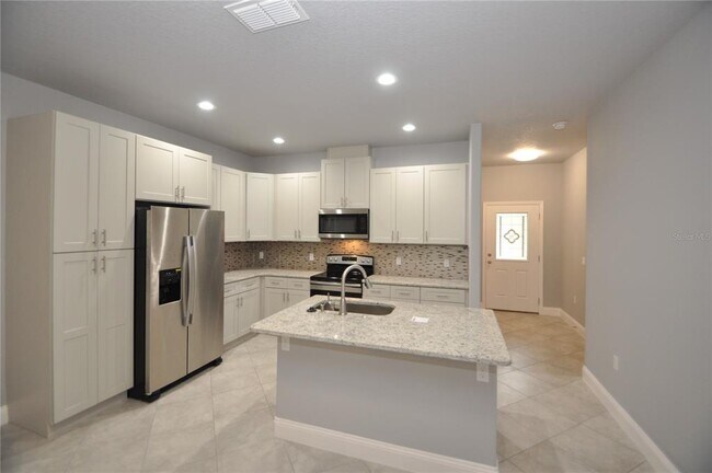 Building Photo - 5 Zoffwood Ct