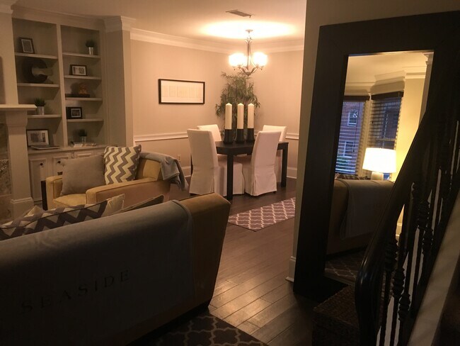 Foto del edificio - 863 Lenox Oaks Cir NE