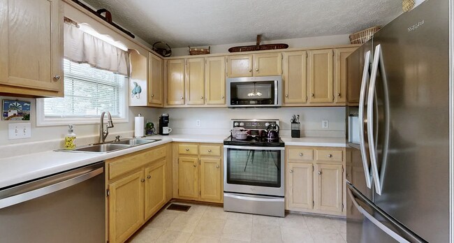 Foto del edificio - 348 Huntington Dr