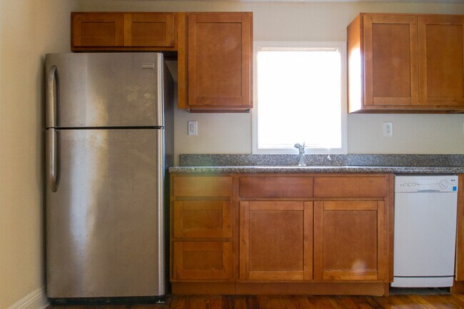 Building Photo - 3931 Annunciation St