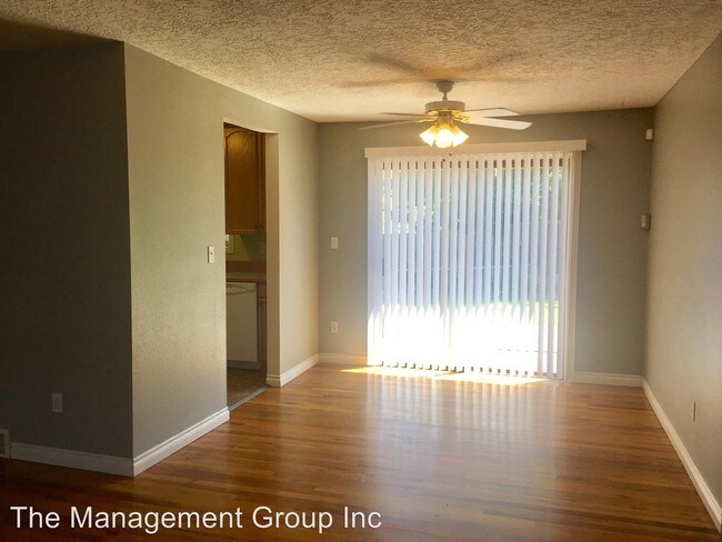 Building Photo - 3 br, 1.5 bath House - 8715 NE 27th Avenue