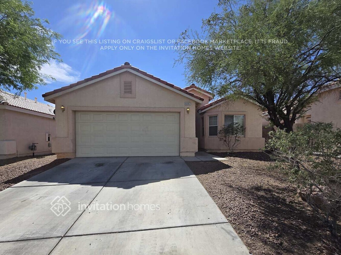 Foto principal - 6067 Camden Cove St