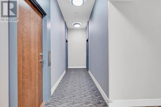 Building Photo - 2220 Lake Shore Blvd W