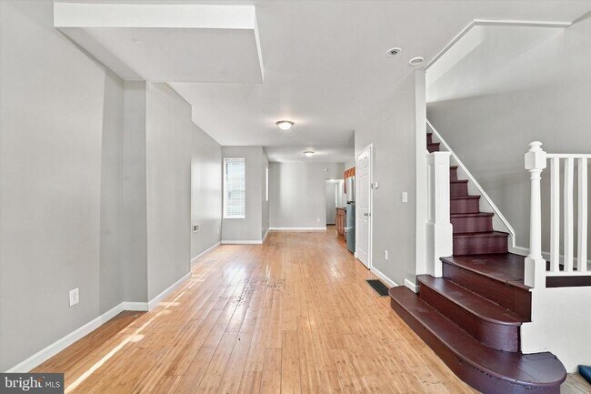 Foto del edificio - 1551 N Allison St