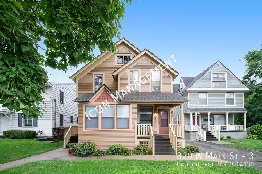 Foto principal - 820 W Main St