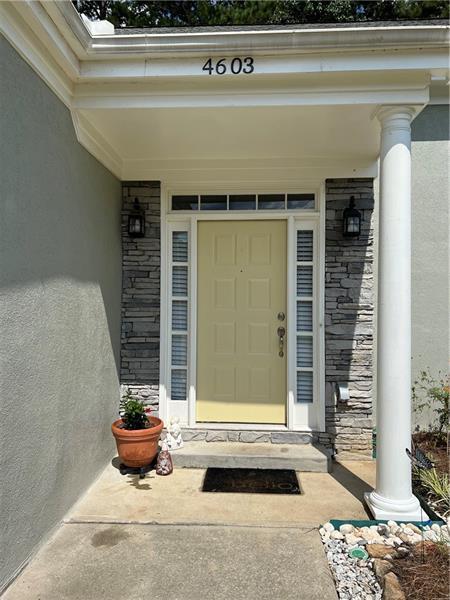 Building Photo - 4603 Village Dr