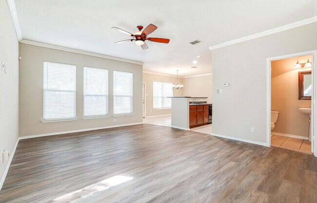 Building Photo - 1407 Pinnacle Fls