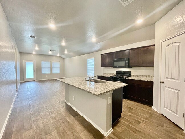 Foto del edificio - 4 Bedroom home in Cottonwood Creek w/ Fenced backyard