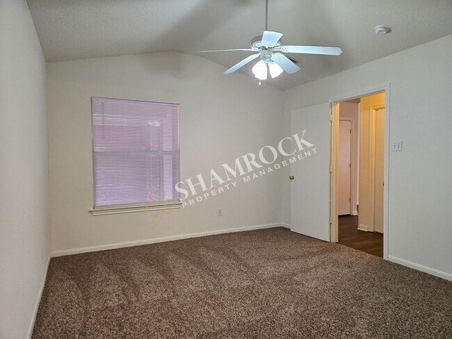 Foto del edificio - Cougar Ridge Duplex