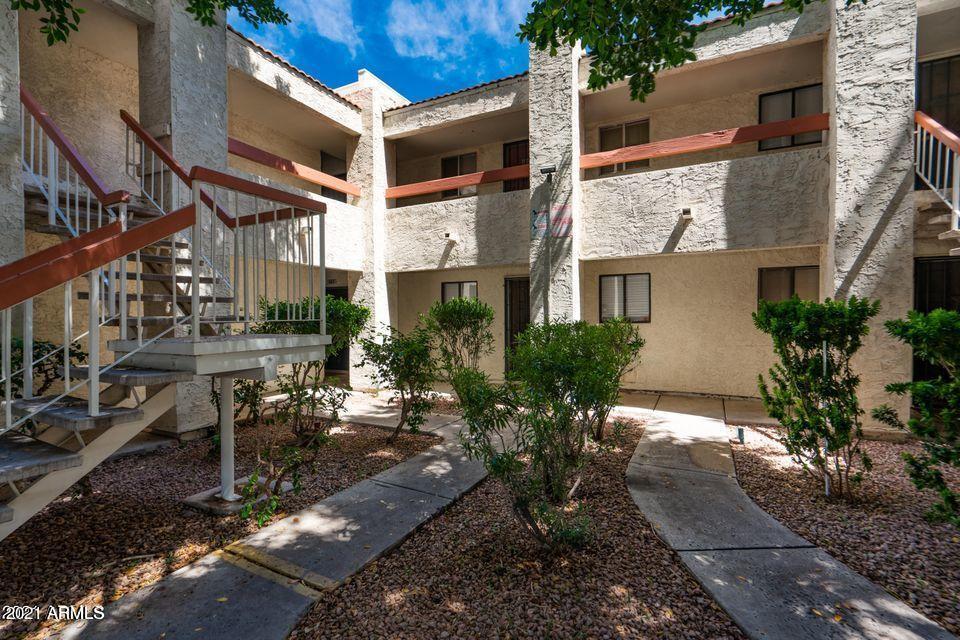 3119 W Cochise Dr Unit 142, Phoenix, AZ 85051 Room for Rent in