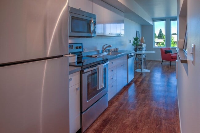 Building Photo - Janus Apartments