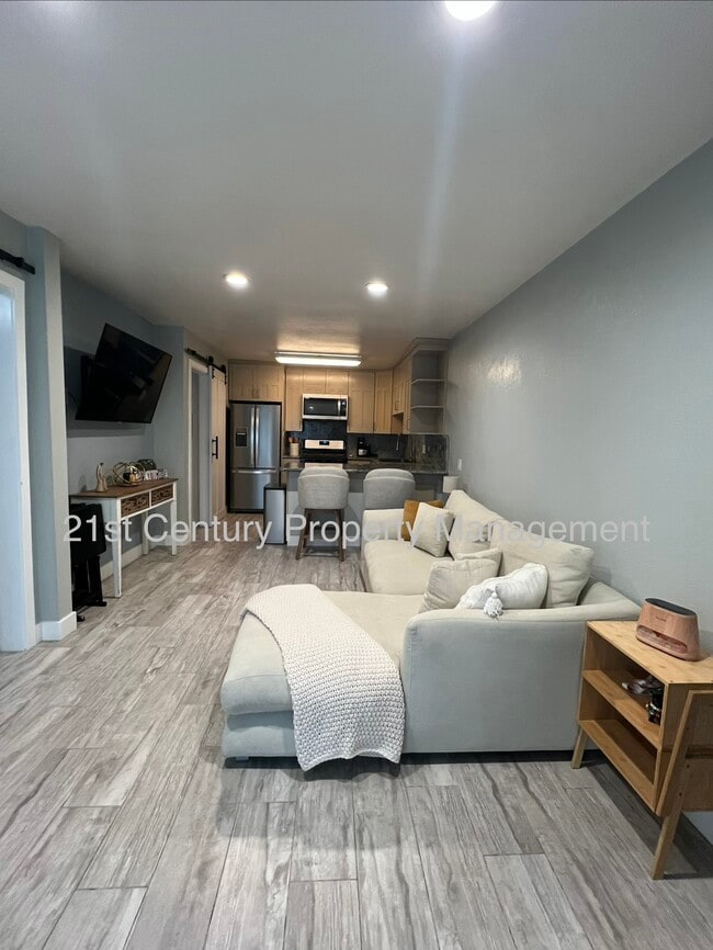 Building Photo - 15224 Ocaso Ave