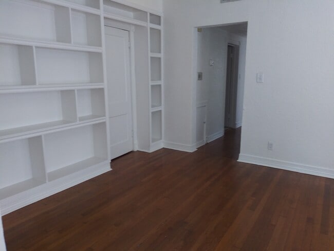 Building Photo - 4224 Cole Ave