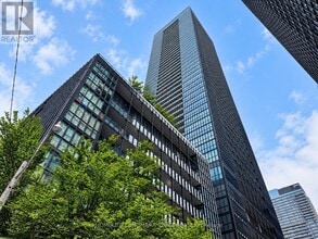 Building Photo - 101 Charles St E