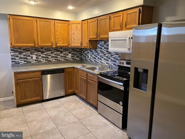 Foto del edificio - 4437 N Colorado St