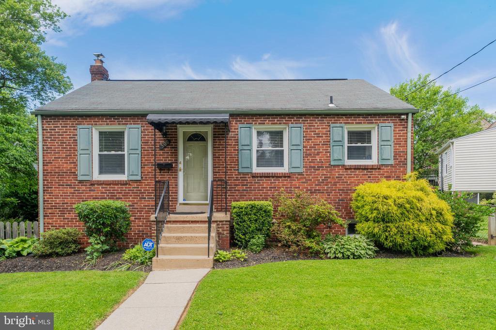 Foto principal - 509 Stirling Rd