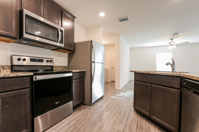 Foto del edificio - 6696 Beckwith Ave, North Port, FL