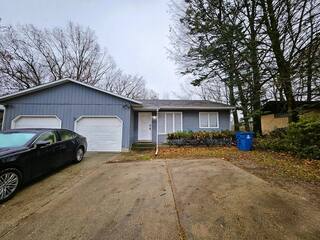 Primary Photo - 2580 32nd St SE