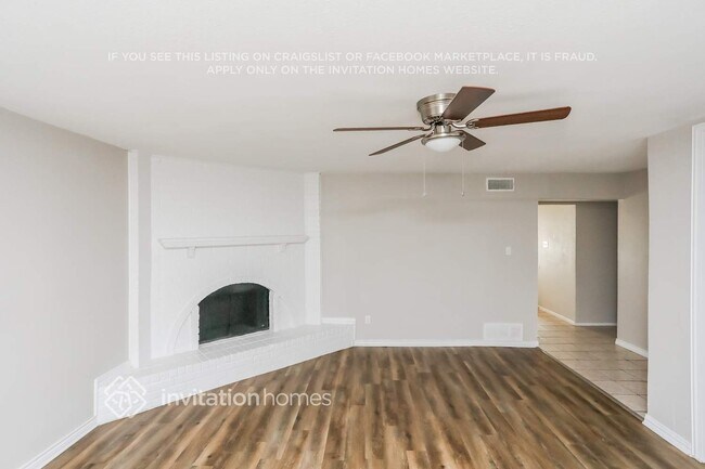 Building Photo - 1613 Willowbrook St