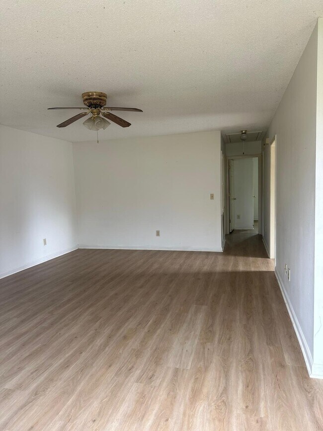 Sala de estar - Richmond Road Apartments