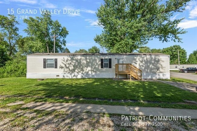 Building Photo - 15 Grand Valley Dr