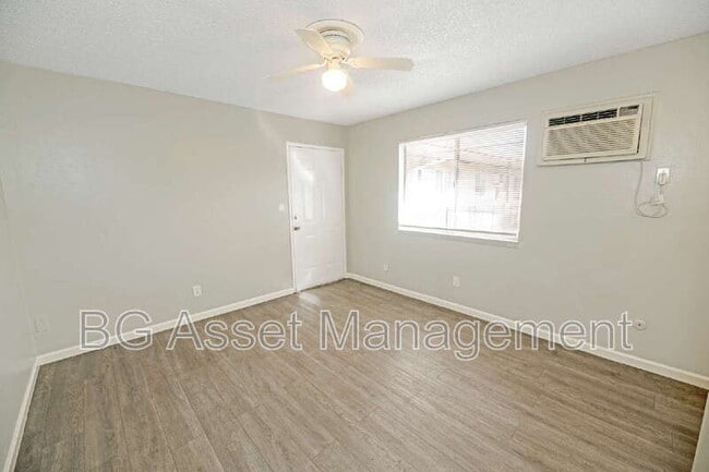 Building Photo - 1928 Ethan Way