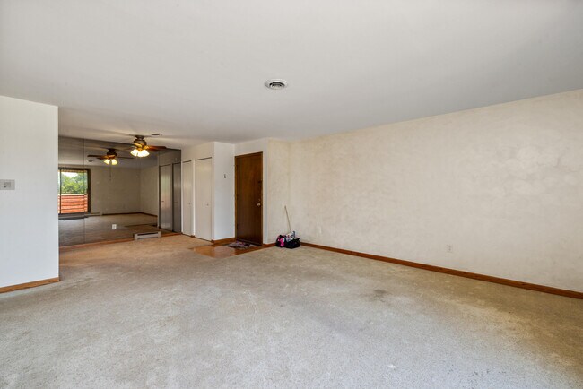 Foto del edificio - 10345 Whitnall Edge Dr
