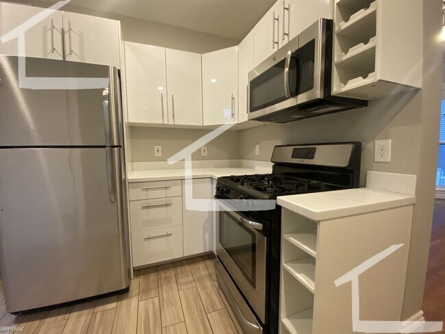 Building Photo - 1 br, 1 bath Duplex - 13 Pleasant St # 101 1