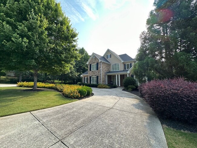 Photo - Huge, beautiful custom 4 bedroom house in Oconee!