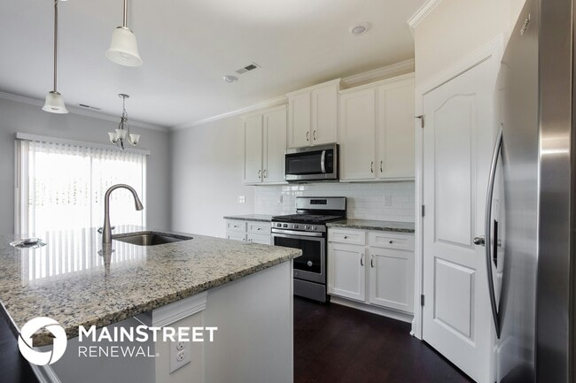 Building Photo - 2139 Vecchio Dr