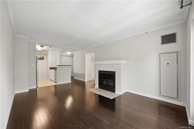 Building Photo - 31 Greenridge Ave