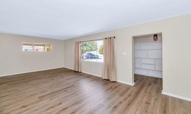 Foto del edificio - 2309 N 83rd Pl