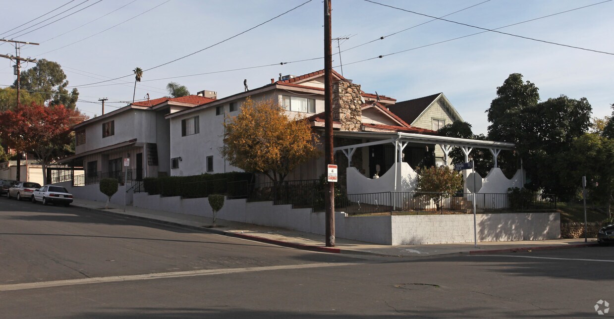 Primary Photo - 608 Toledo St
